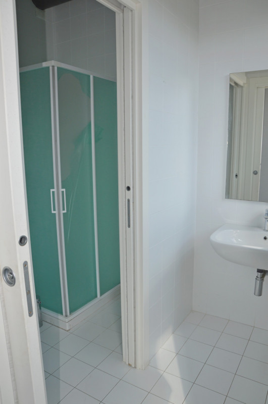 Proponiamo uffici a Nove al piano terra di circa 180 mq complessivi. Impianti rifatti nel 2020 co...