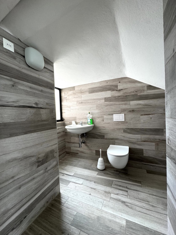 Abitazione e laboratori a Lugo di Vicenza

Informazioni più dettagliate in Unica Immobiliare, Col...