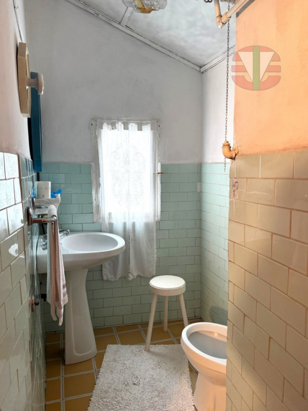 Lusiana Conco, nella tranquilla zona di Santa Caterina, proponiamo in vendita una splendida casa ...