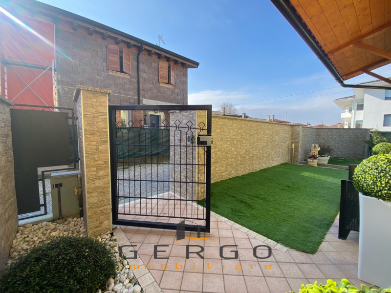 (Per INFO Mara 3481536890) ESCLUSIVA GERGO IMMOBILIARE - A Salgareda, in zona Campobernardo, prop...