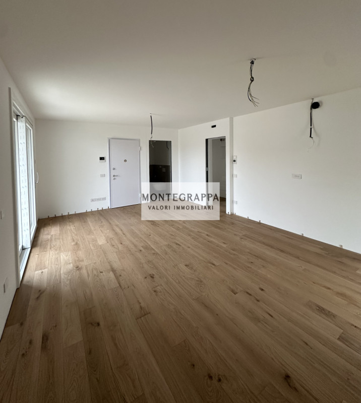 Proponiamo in vendita questo splendido appartamento di nuova costruzione al primo piano di una pi...