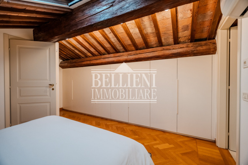 Centro storico - proponiamo in vendita grazioso appartamento bicamere duplex dotato di ascensore ...