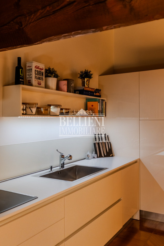 Centro storico - proponiamo in vendita grazioso appartamento bicamere duplex dotato di ascensore ...