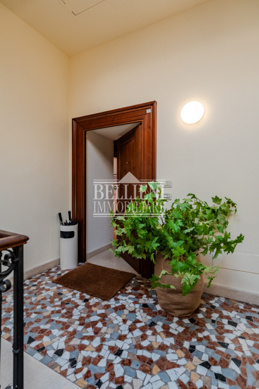 Centro storico - proponiamo in vendita grazioso appartamento bicamere duplex dotato di ascensore ...