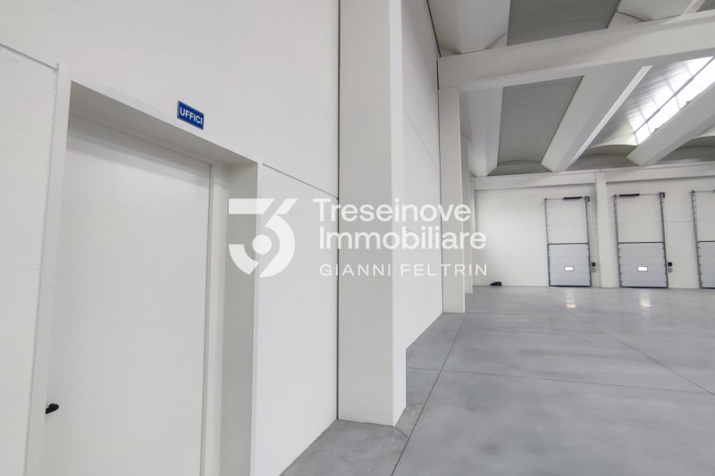 (Per INFO Feltrin ing. Gianni 3288349492) Proponiamo in vendita un capannone di nuova costruzione...