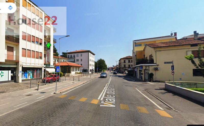 VIALE DELLA PACE - VICENZA. In zona di fortissimo passaggio veicolare e pedonale proponiamo NEGOZ...