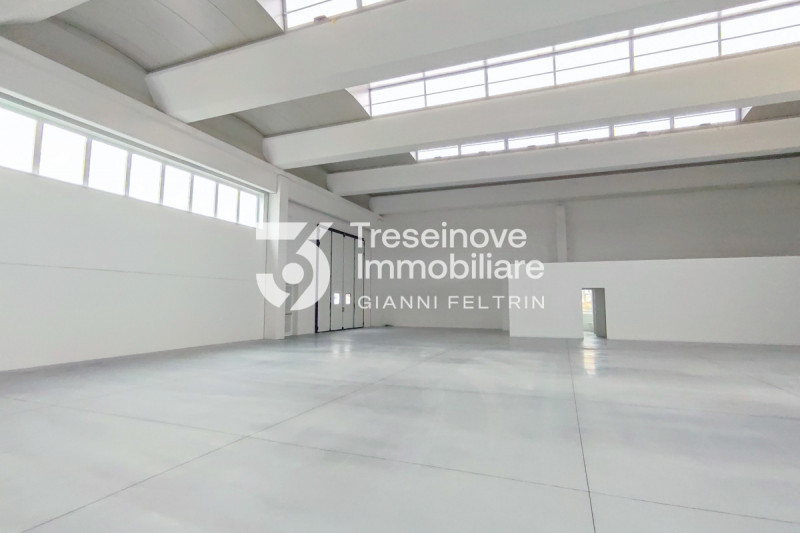 (Per INFO Feltrin ing. Gianni 3288349492) Proponiamo in vendita capannone con altezza utile di 7 ...