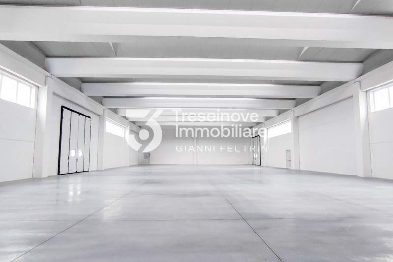 (Per INFO Feltrin ing. Gianni 3288349492) Proponiamo in vendita capannone con altezza utile di 7 ...