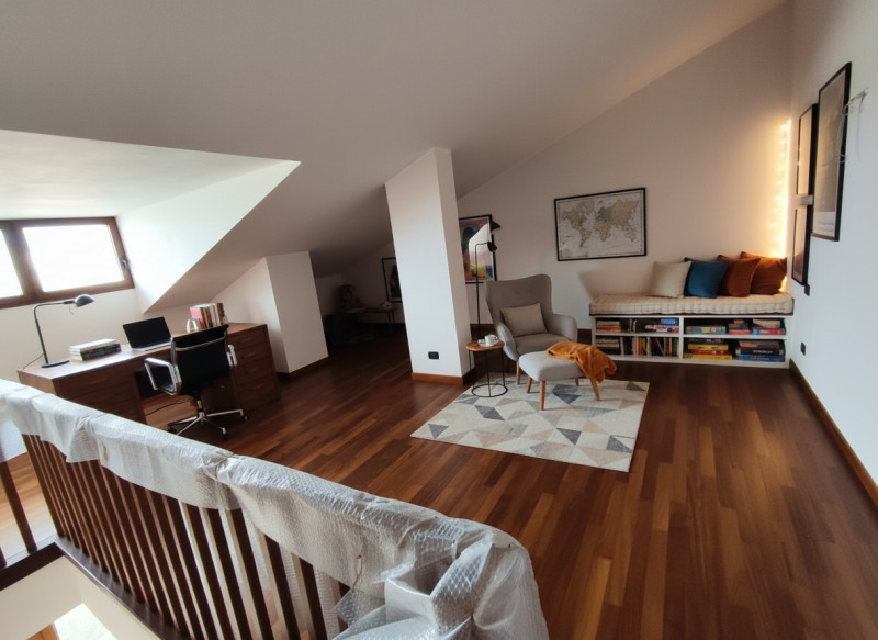 CASELLE

In una posizione centralissima nel cuore di Caselle di Selvazzano, proponiamo un elegant...