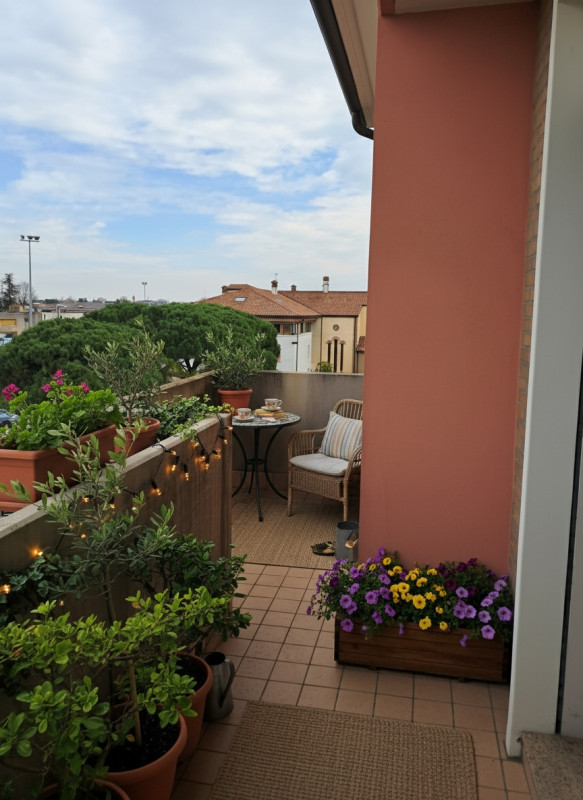 CASELLE

In una posizione centralissima nel cuore di Caselle di Selvazzano, proponiamo un elegant...