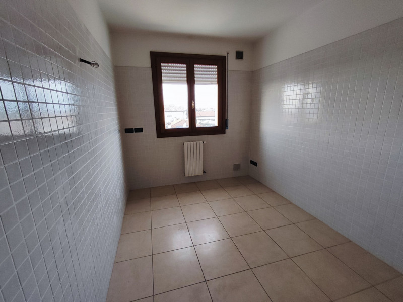 CASELLE

In una posizione centralissima nel cuore di Caselle di Selvazzano, proponiamo un elegant...