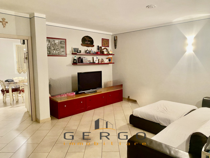 (Per INFO 3316190143) A Villa del Conte, poco distante dal centro del paese, proponiamo in vendit...