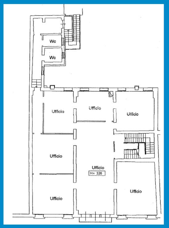 Situato nel cuore pulsante della storica città di Este, questo prestigioso palazzo d'epoca rappre...