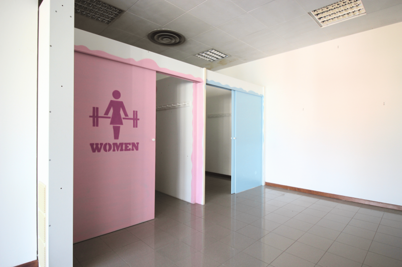 In zona Ferrovieri, in posizione comoda e ben servita della città, proponiamo in affitto un uffic...