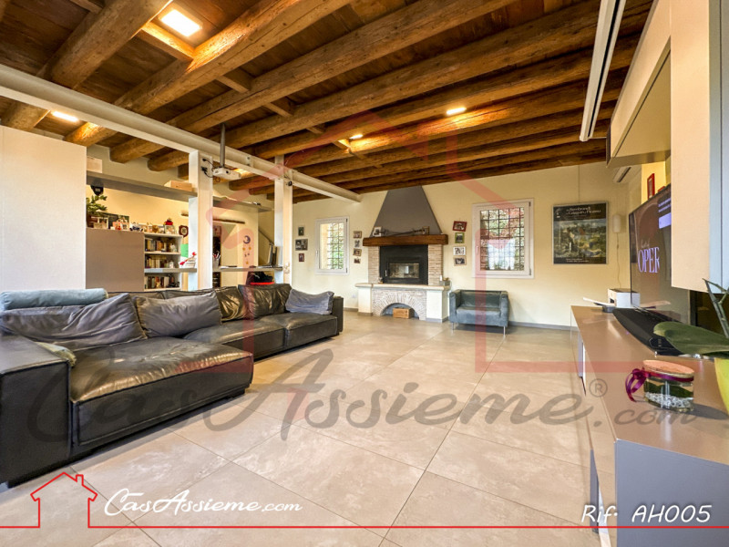 Rif. AH005
LA PACE DEI SENSI
Alle porte di Bassano del Grappa immerso nel verde delle colline , p...