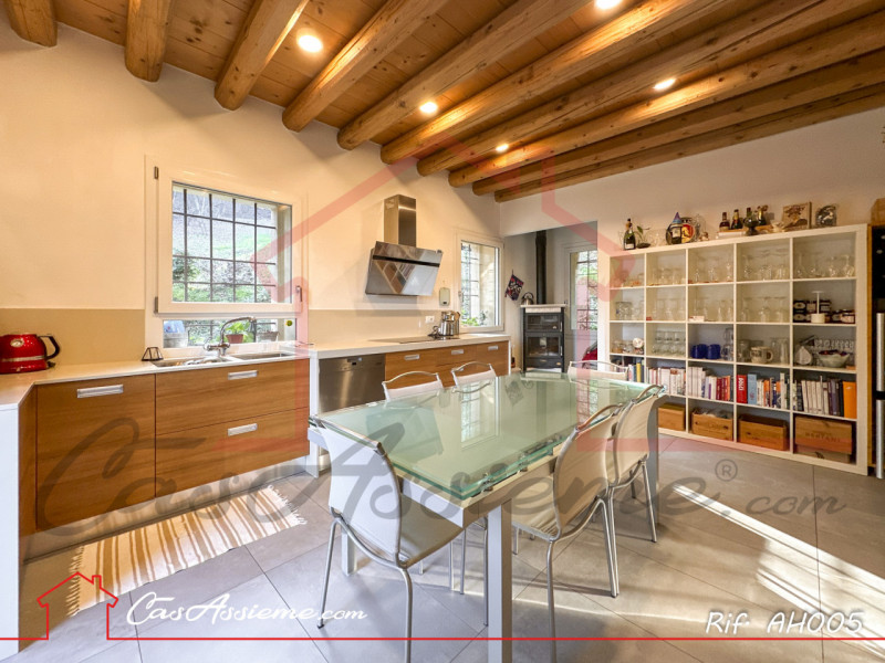 Rif. AH005
LA PACE DEI SENSI
Alle porte di Bassano del Grappa immerso nel verde delle colline , p...