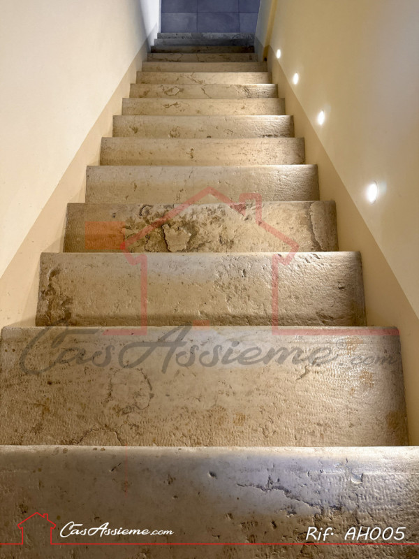 Rif. AH005
LA PACE DEI SENSI
Alle porte di Bassano del Grappa immerso nel verde delle colline , p...