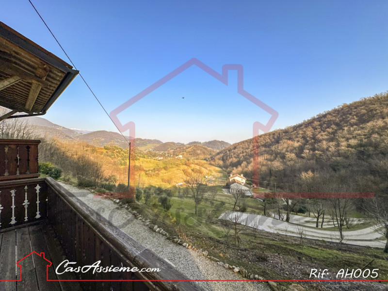 Rif. AH005
LA PACE DEI SENSI
Alle porte di Bassano del Grappa immerso nel verde delle colline , p...