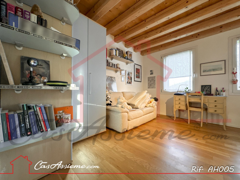 Rif. AH005
LA PACE DEI SENSI
Alle porte di Bassano del Grappa immerso nel verde delle colline , p...