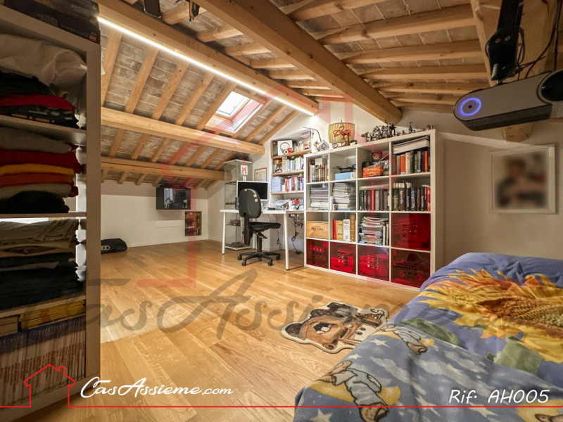 Rif. AH005
LA PACE DEI SENSI
Alle porte di Bassano del Grappa immerso nel verde delle colline , p...