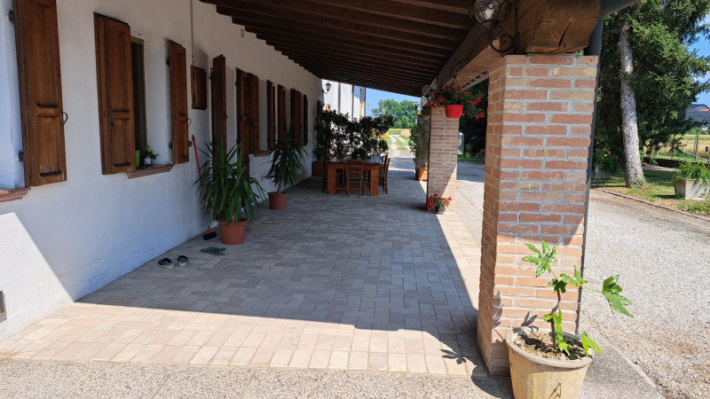 Piazzola sul Brenta: in zona verde e tranquilla, e anche abbastanza comoda al centro paese, è in ...