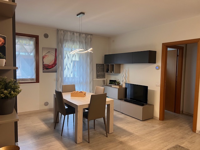 Se stai cercando un appartamento che combini comfort e stile in una delle zone più ricercate di N...