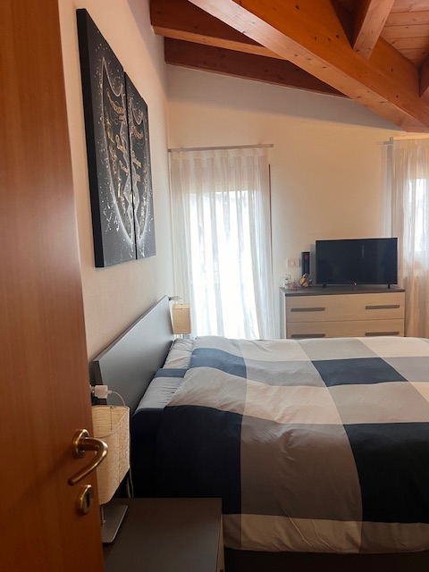 Se stai cercando un appartamento che combini comfort e stile in una delle zone più ricercate di N...