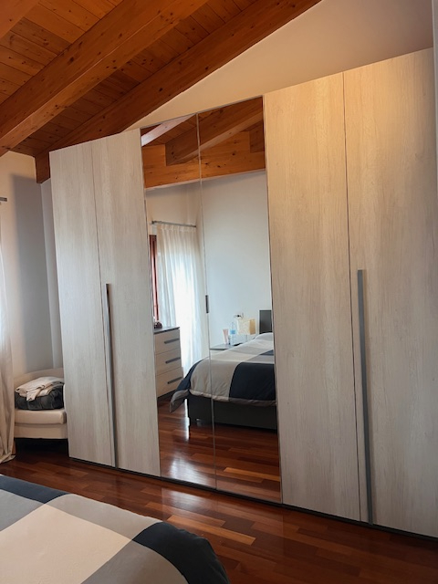 Se stai cercando un appartamento che combini comfort e stile in una delle zone più ricercate di N...