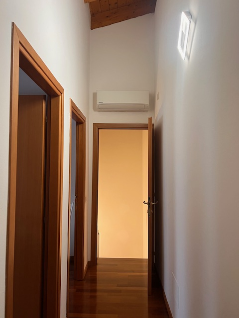 Se stai cercando un appartamento che combini comfort e stile in una delle zone più ricercate di N...