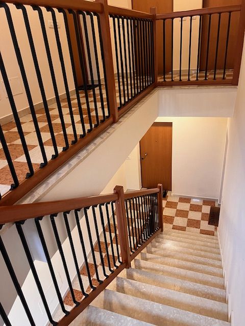 Se stai cercando un appartamento che combini comfort e stile in una delle zone più ricercate di N...