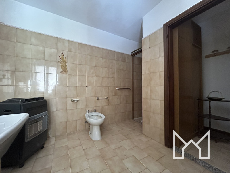 SAN GIACOMO- Inserita in zona centralissima al paese e comoda a tutti i principali servizi, propo...