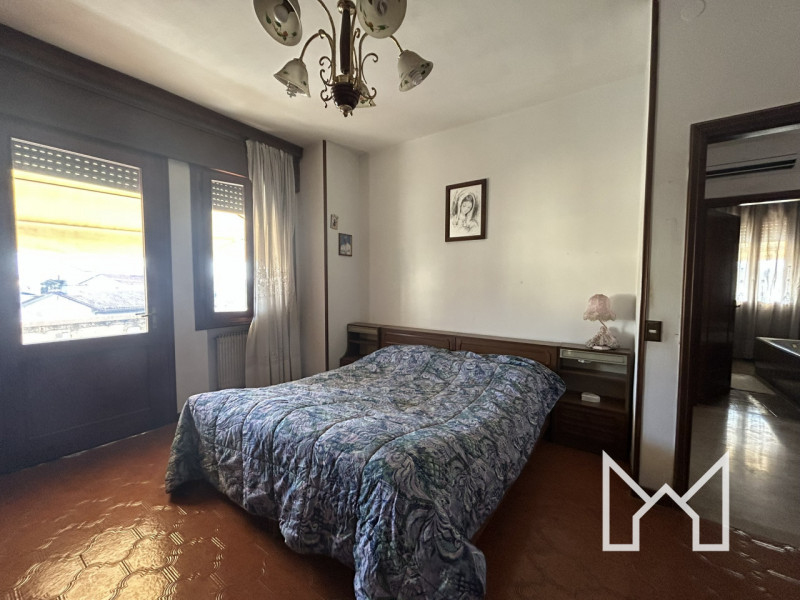 SAN GIACOMO- Inserita in zona centralissima al paese e comoda a tutti i principali servizi, propo...