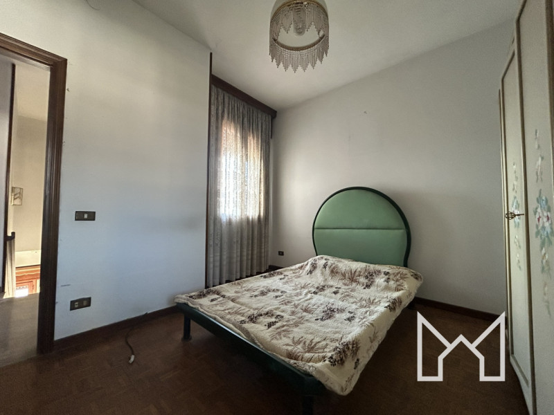 SAN GIACOMO- Inserita in zona centralissima al paese e comoda a tutti i principali servizi, propo...