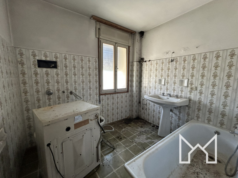 SAN GIACOMO- Inserita in zona centralissima al paese e comoda a tutti i principali servizi, propo...