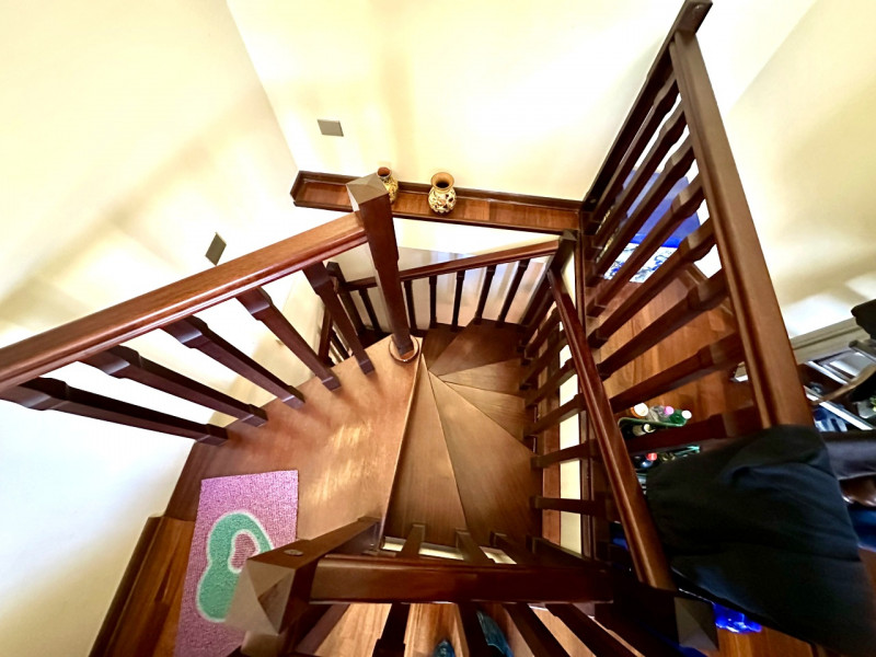 In centro paese, a due passi da tutti i servizi, proponiamo in vendita una porzione di bifamiliar...