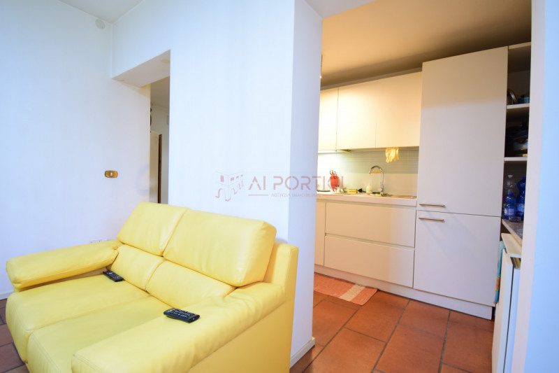 PIOVE DI SACCO - Nel pieno centro storico di Piove di Sacco, proponiamo un elegante appartamento ...