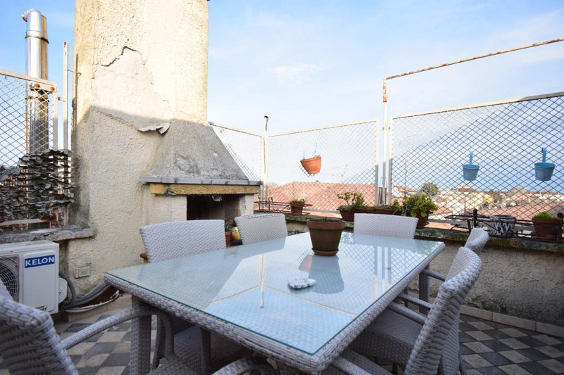 PIOVE DI SACCO - Nel pieno centro storico di Piove di Sacco, proponiamo un elegante appartamento ...