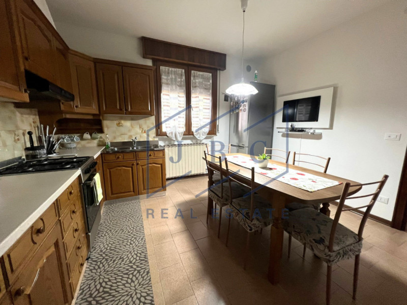 MEDUNA DI LIVENZA - (TV)
Proponiamo in vendita, a circa 5 km dal centro di Meduna di Livenza, app...