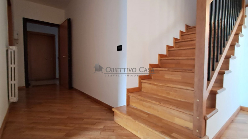 Rif. VT190 – Esclusivo Duplex con Giardino Privato (400 mq)

Rara opportunità! Appartamento duple...