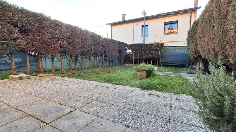 Rif. VT190 – Esclusivo Duplex con Giardino Privato (400 mq)

Rara opportunità! Appartamento duple...