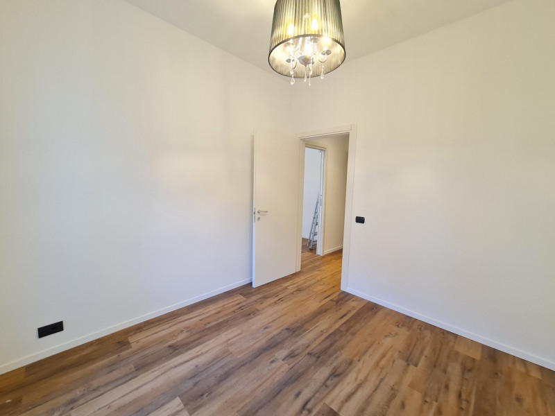 In complesso residenziale proponiamo in vendita appartamento sito al primo piano servito da ascen...