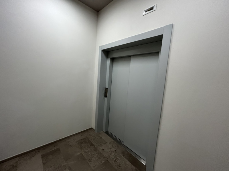 Laboratorio/magazzino Open Space con Sale Riunioni e Servizi – Perfetto per la Tua Attività!

Se ...