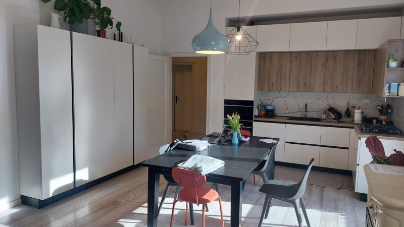 Appartamento luminoso, con giardino privato di 130 mq, comodo al centro di Padova su stabile di s...