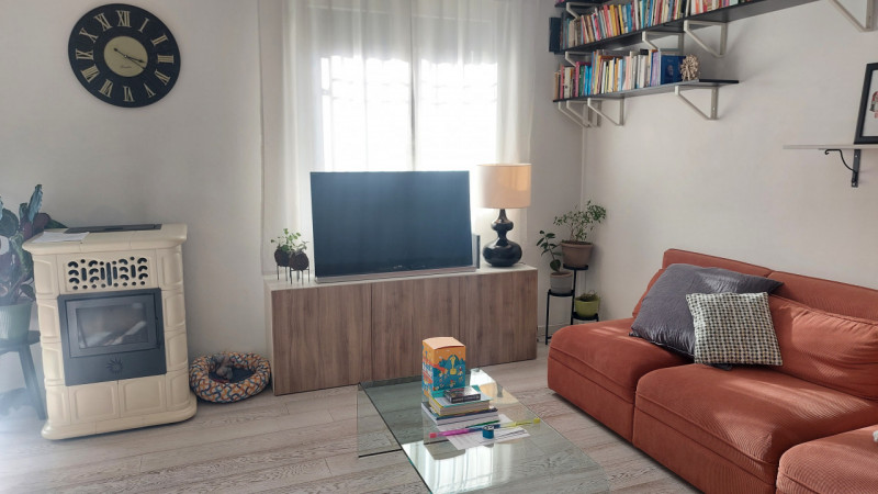 Appartamento luminoso, con giardino privato di 130 mq, comodo al centro di Padova su stabile di s...