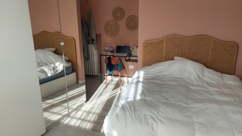 Appartamento luminoso, con giardino privato di 130 mq, comodo al centro di Padova su stabile di s...