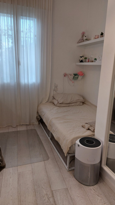 Appartamento luminoso, con giardino privato di 130 mq, comodo al centro di Padova su stabile di s...