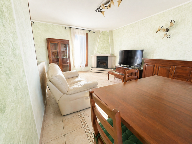 A Padova, nella tranquilla e ricercata zona di Salboro-Pozzoveggiani, proponiamo in vendita una s...