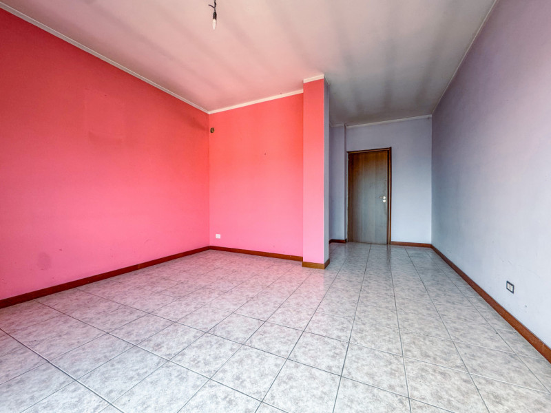 Semi-detached villa for sale in Mandello Vitta, with garden