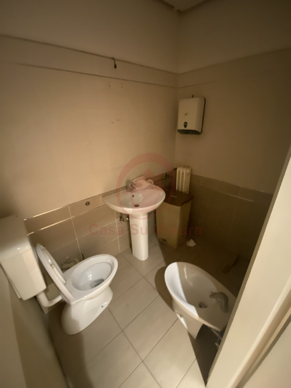 Ufficio in vendita a Padova - https://images.gestionaleimmobiliare.it/foto/annunci/250304/4434638/800x800/006__999__img_5325_wmk_0.jpg 