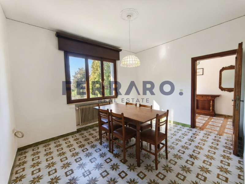 Povegliano. Codice CV20. 

In posizione tranquilla e immersa nel verde, proponiamo in vendita vil...